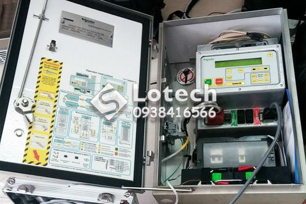 Tủ điều khiển Recloser Schneider ADVC