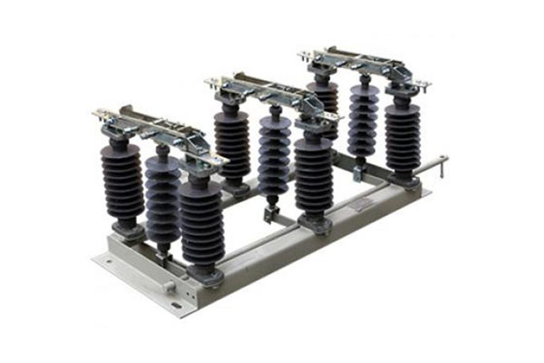 cau-dao-cach-ly-24kv-kieu-chem-dung-ngoai-troi-cach-dien-polymer Cầu dao cách ly 24kV kiểu chém đứng