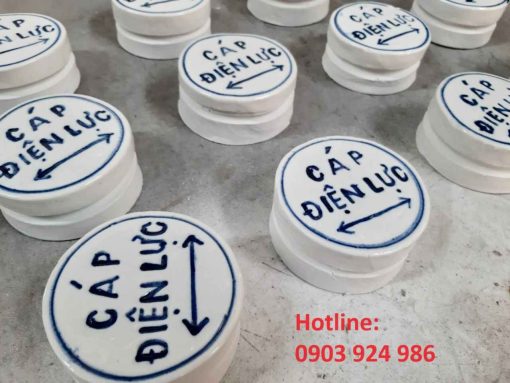 Giá móc sứ cảnh báo cáp ngầm điện lực