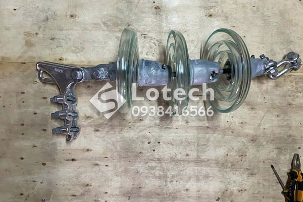 Sứ chuỗi thủy tinh lắp kèm phụ kiện