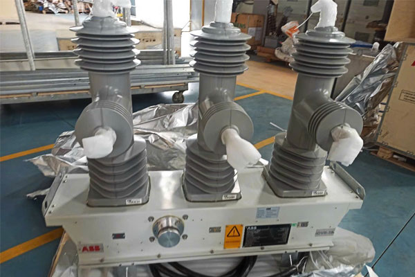 Máy cắt tự đóng lặp lại Recloser ABB