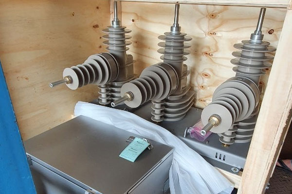 Máy cắt tự đóng lặp lại Recloser Schneider