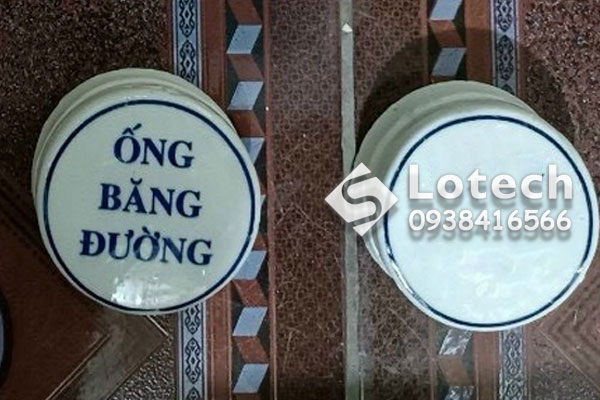 Mốc sứ cảnh báo ống băng đường