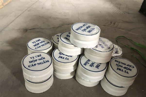 Mốc sứ định vị hộp nối cáp ngầm