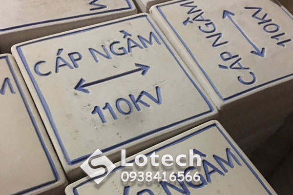 Mốc sứ vuông cảnh báo cáp ngầm cao thế 110kV