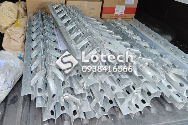 Rack 4 sứ 7 rãnh