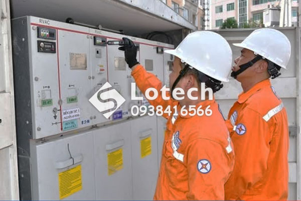 Tủ đóng cắt trungg thế RMU EATON Cooper RVAC