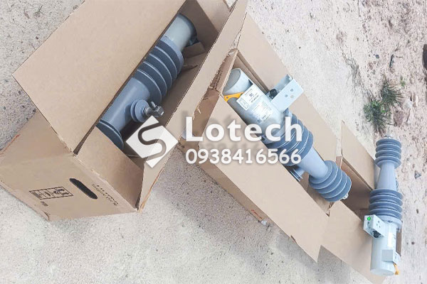 Bộ 3 dao cắt tụ bù trung thế 1 pha PS25 ABB Hitachi