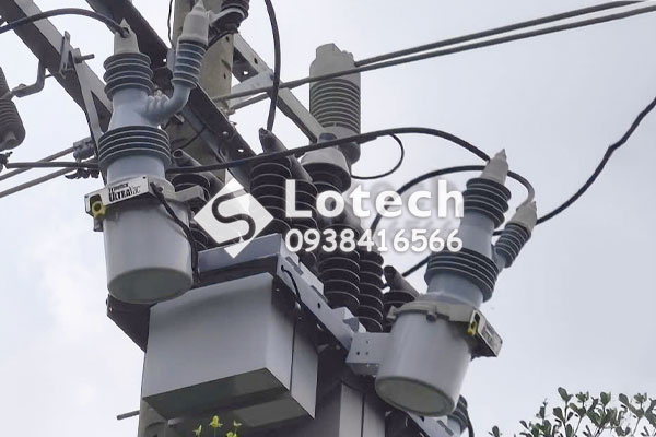 Thiết bị đóng cắt tụ bù trung thế UltraVAC lắp ngoài trời