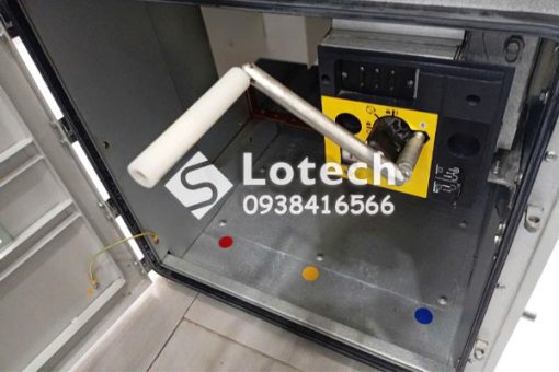 Tay Quay Đóng Tiếp Địa - Thao Tác Ngăn Máy Cắt Trung Thế Tủ Schneider, ABB, TGE