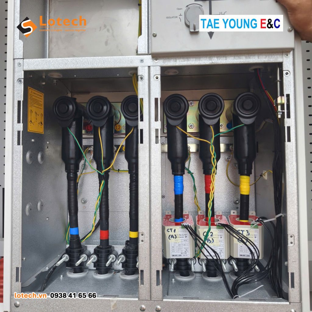 Lắp đặt đầu cáp vào tủ trung thế Tae Young
